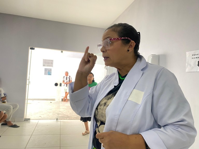 Iniciativa garante acessibilidade, inclusão social e atendimento humanizado a pacientes com deficiência auditiva.