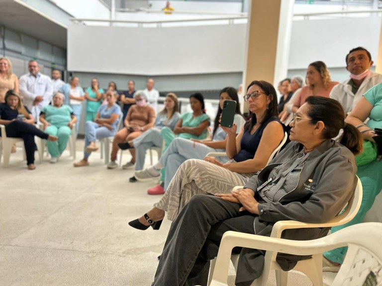 Colaboradores em palestra.jpeg